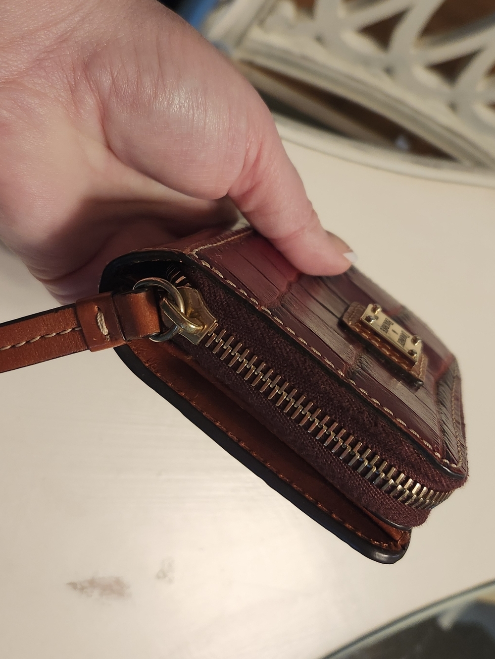Dooney & Bourke Croc-Embossed Leather Compact Wallet - Bordeaux EUC - Picture 6 of 9